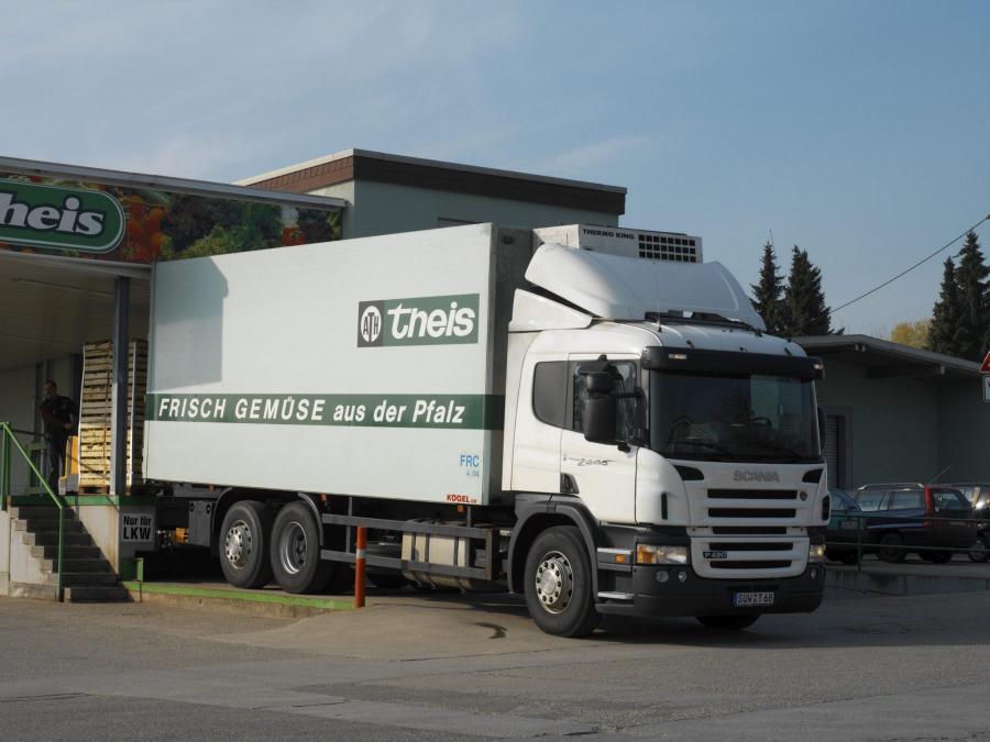  Scania P420 6x2 Refrigerator 2005 года  (фото 3 из 3)